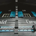 Alpine Chalet Turquino アパート